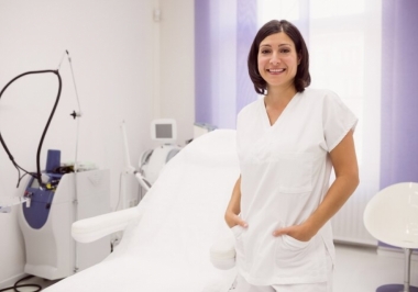Por que Agora é o Momento Certo para Comprar uma Clínica de Estética