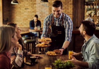 Restaurante e cafeteria à venda: 5 dicas para atrair clientes