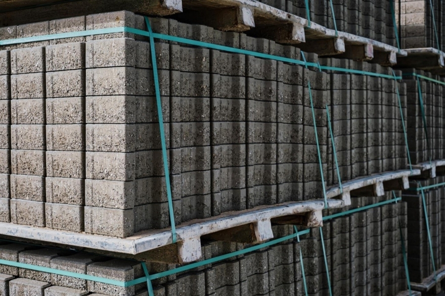 Fábrica de tijolos de cimento à venda: 7 dicas valiosas para investir