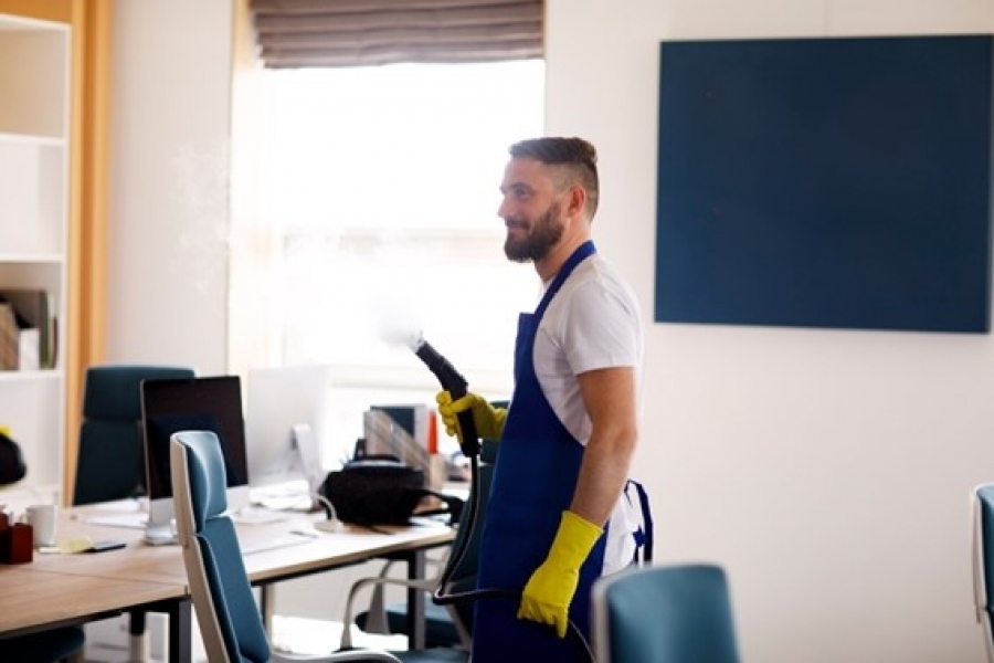 Vender empresa de zeladoria, manutenção e recepção: 7 dicas para anunciar