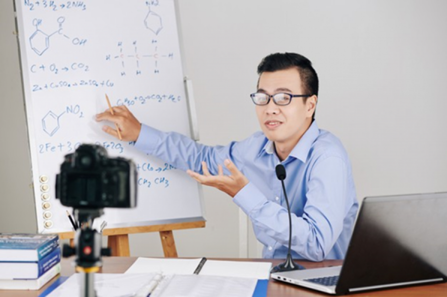 Venda de faculdade EAD, onde encontrar Faculdade à venda?