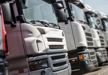 Transportadora à venda – O que considerar antes de comprar a sua?
