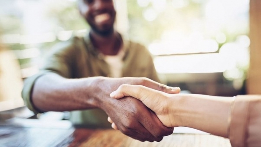 Compra e venda de estabelecimento comercial: 6 cuidados na hora da negociação