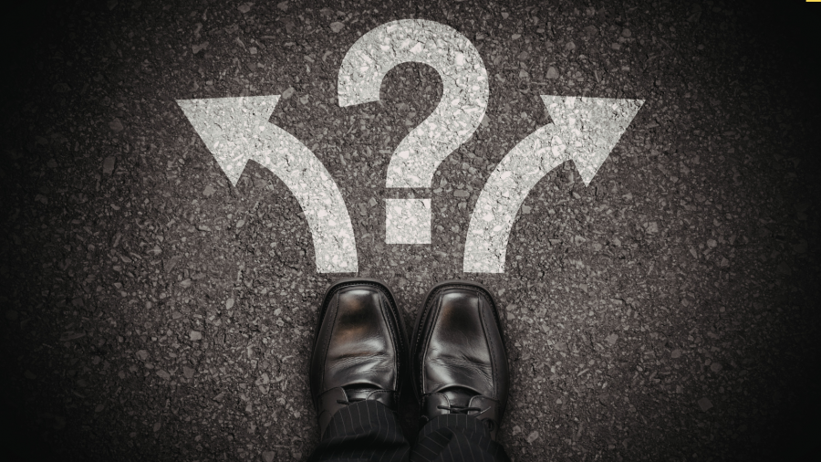 Vale mais a pena começar do zero ou comprar uma empresa já faturando?