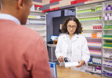 Quero comprar uma farmácia: guia completo para investir com segurança e lucratividade