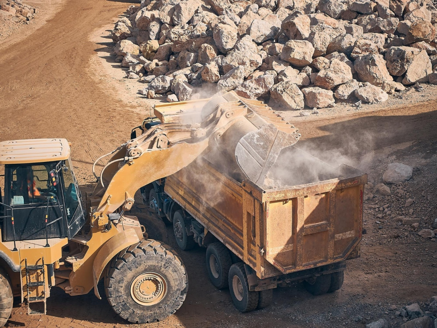 Investir em uma Mineradora: Por que este é o Momento para Adquirir um Ativo Mineral no Brasil?