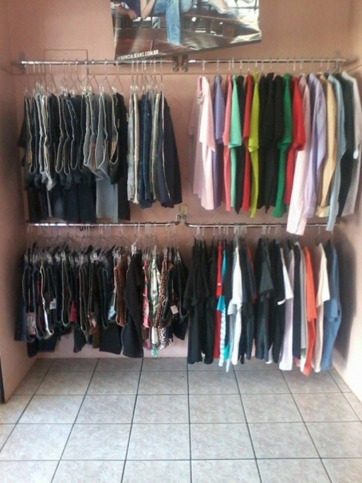 Vende-se Loja de Roupas Completa