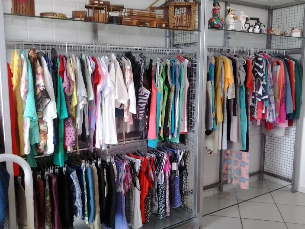 Vendo loja de roupas masculina, feminina e infantil