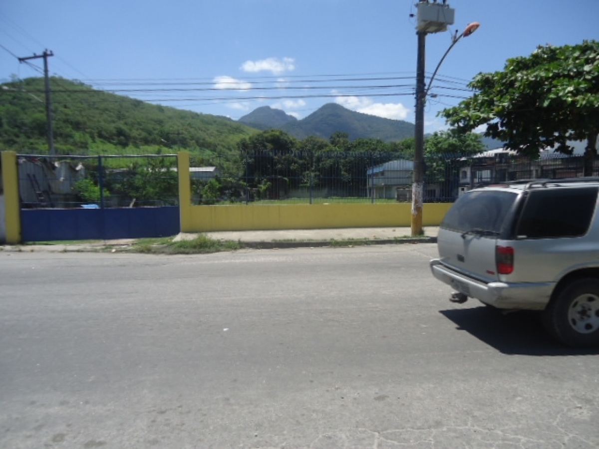 CASA DE SHOW no Rio de Janeiro, c/ 5.000m2 de estacionamento e capacidade p/ 9 mil pessoas