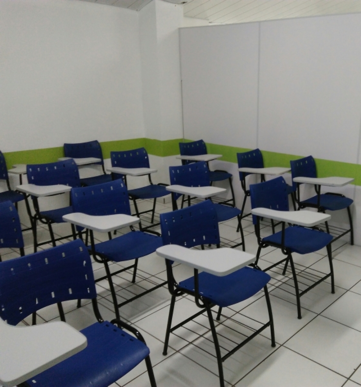 Escola Profissões e Idiomas