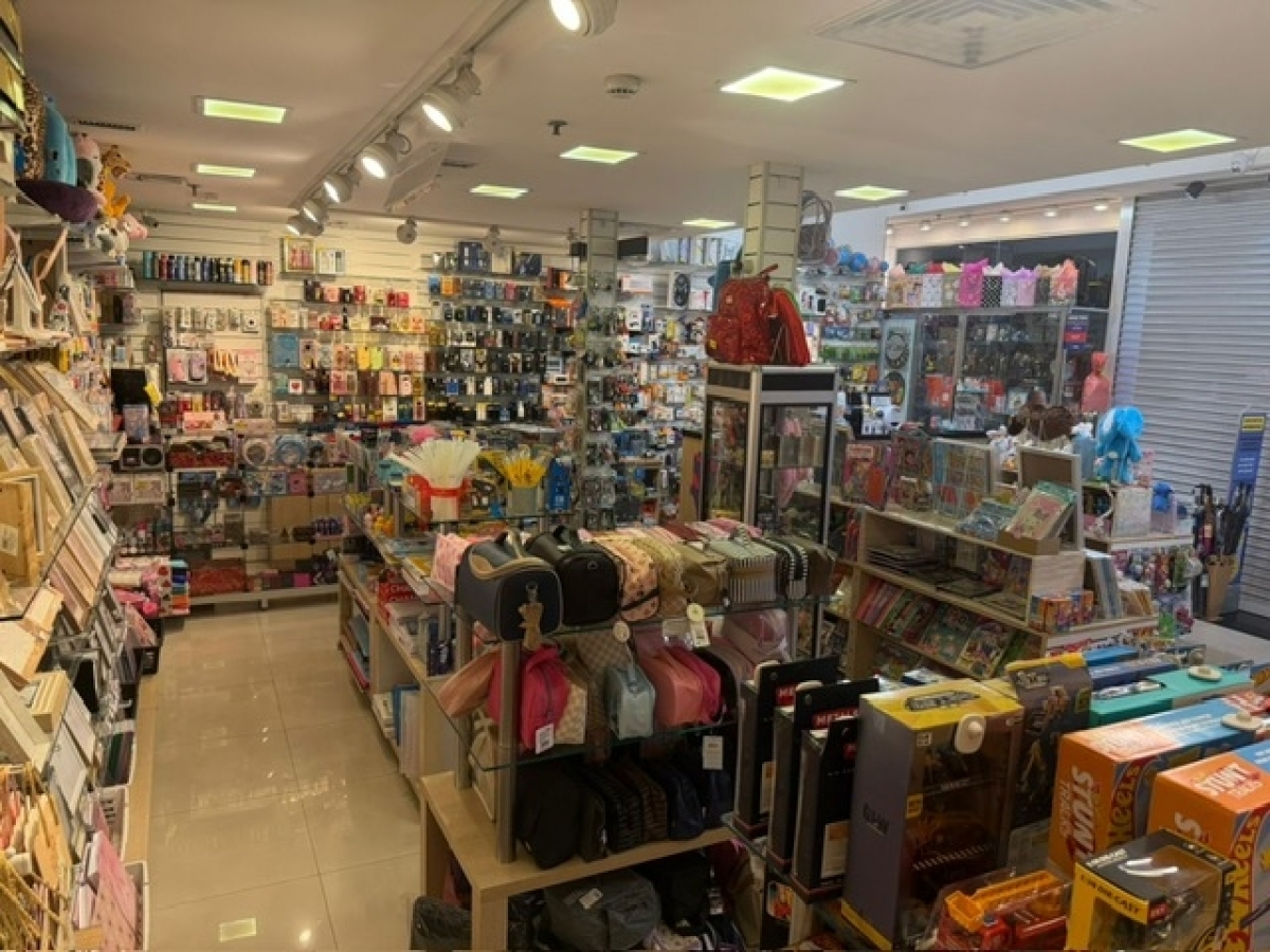 Loja com excelente faturamento mensal de Presentes, Brinquedos,Papelaria, Perfumes Importados, Eletrônicos, em Shopping 