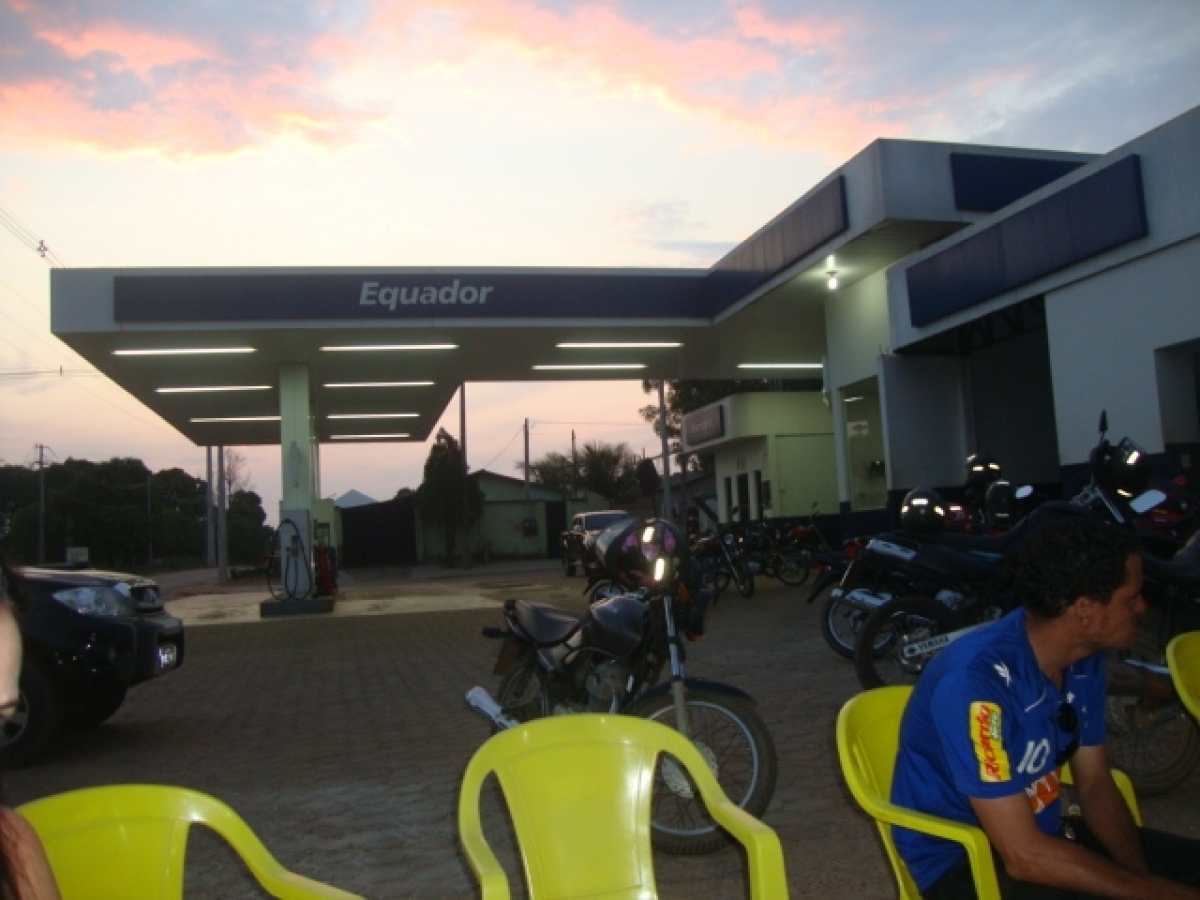 posto gasolina