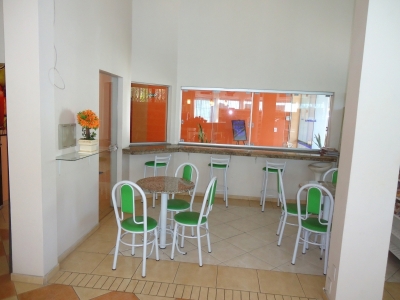 Cafeteria / cantina em prédio comercial de grande movimento.