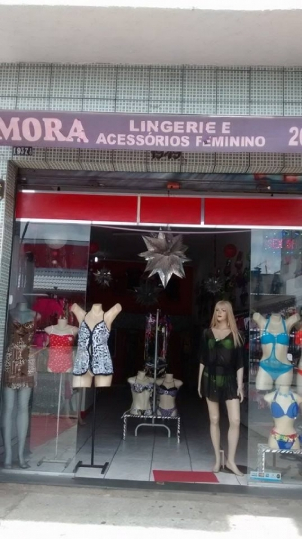 VENDO LOJA PORTA FECHADA MODA PRAIA, INTIMA E SEX SHOP.