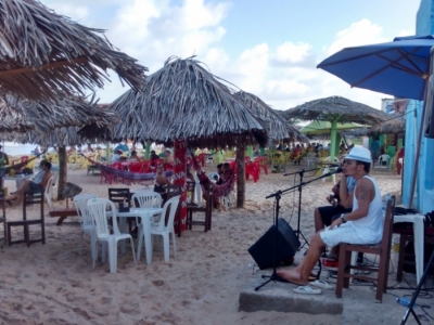 RESTAURANTE A BEIRA MAR.