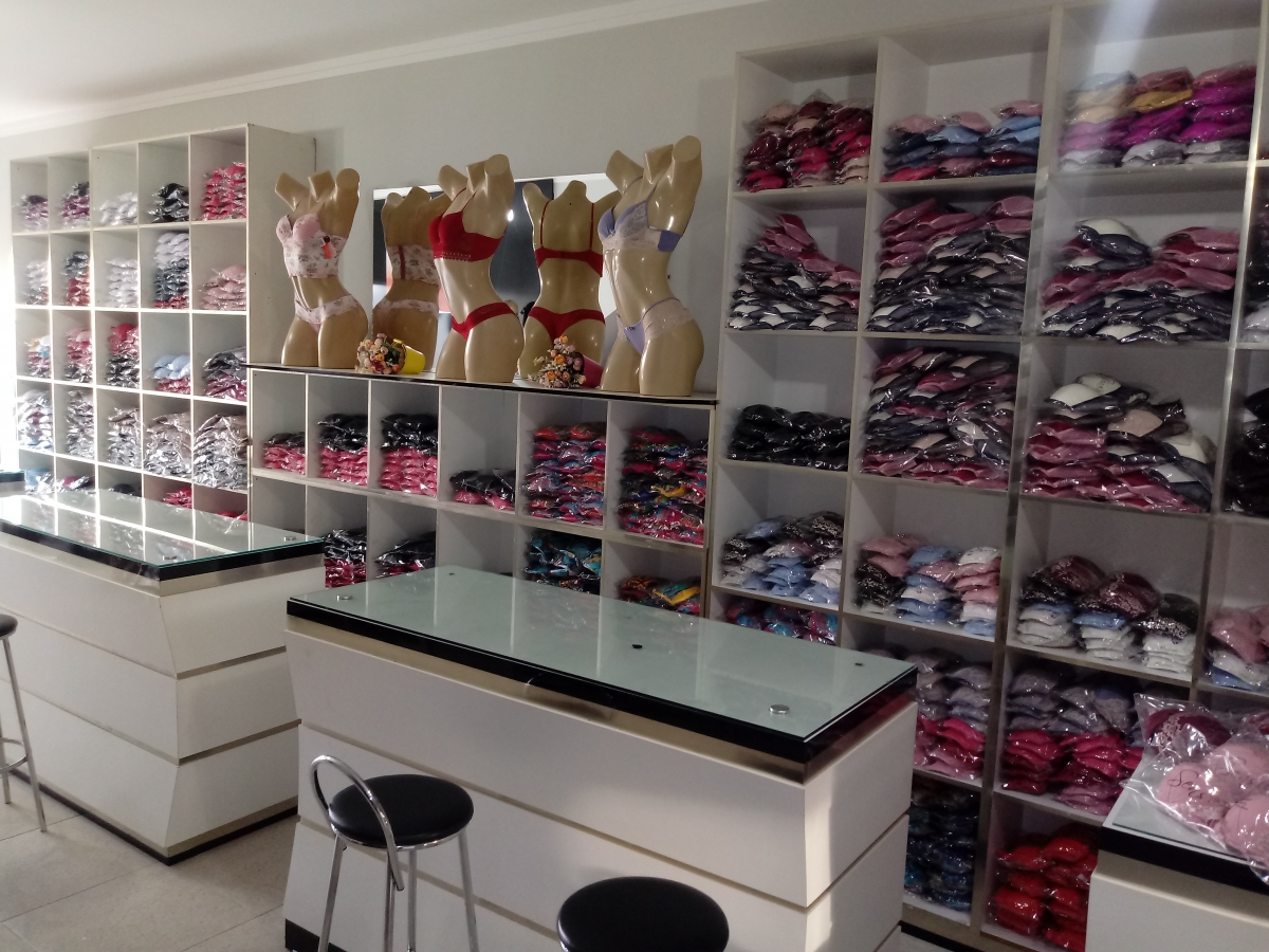 Vende-se confecção na Capital da lingerie, Juruaia