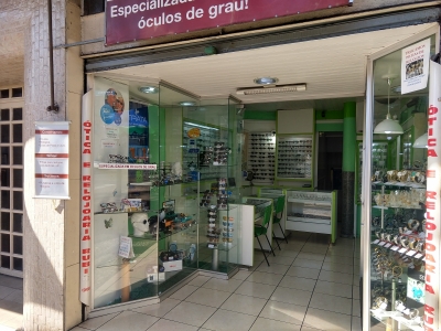 Ponto e instalação de loja no centro de Curitiba
