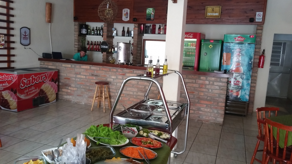 Restaurante bem localizado