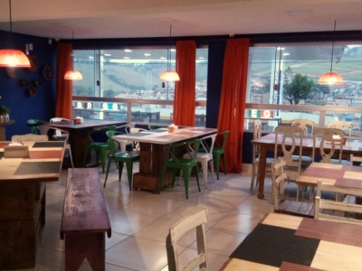 Vendo Restaurante/Cafeteria em Capitólio/MG