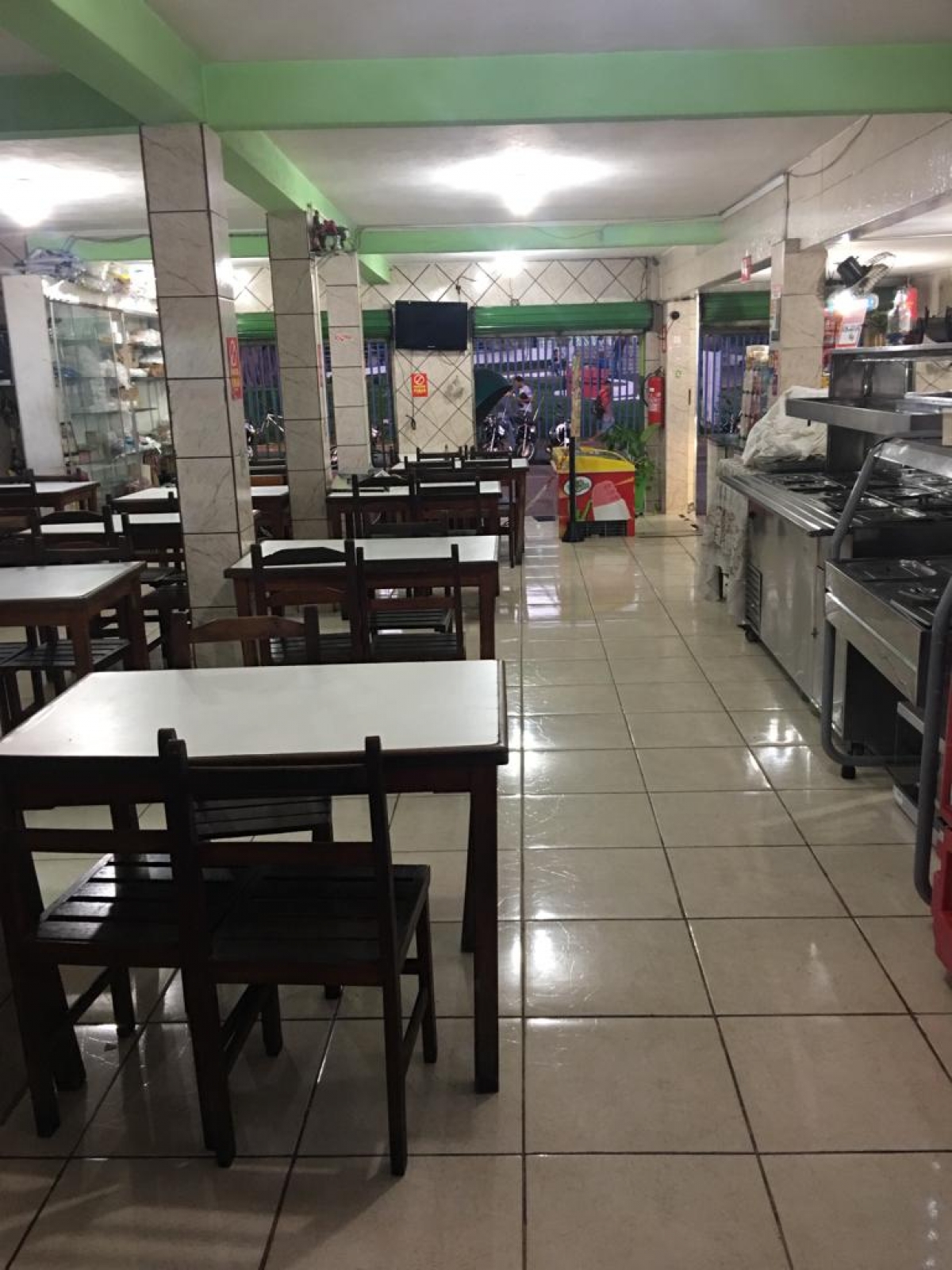 Vendo restaurante e lanchonete completos