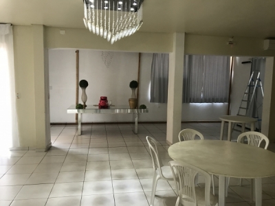 Vende-se Sobrado Triplex com espaço para Eventos