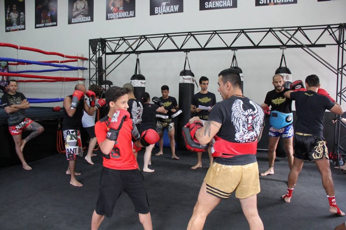 Linda Academia Tatuapé Muay Thai + Funcionais 