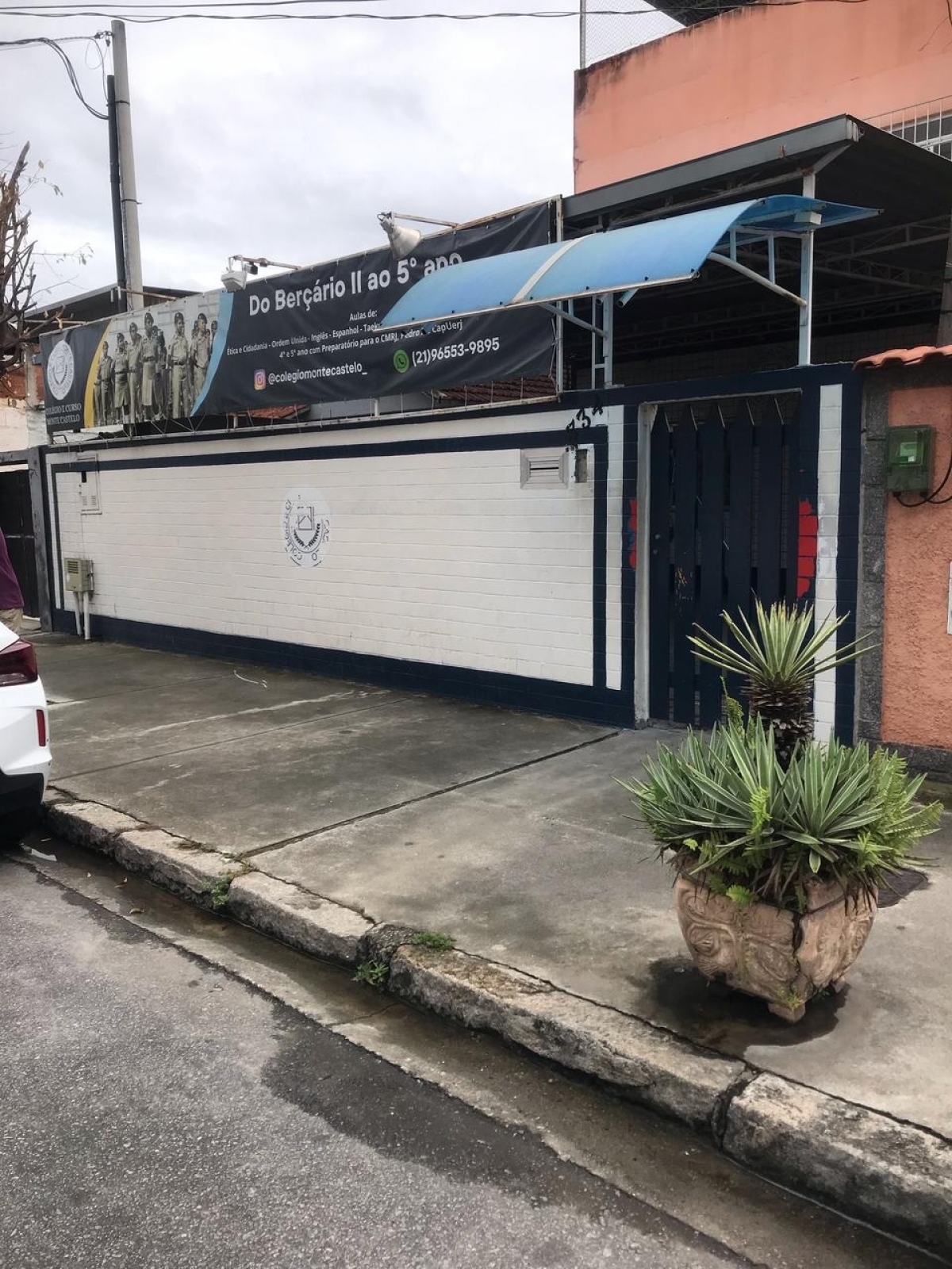 Vendo uma escola do integral ao quinto ano!