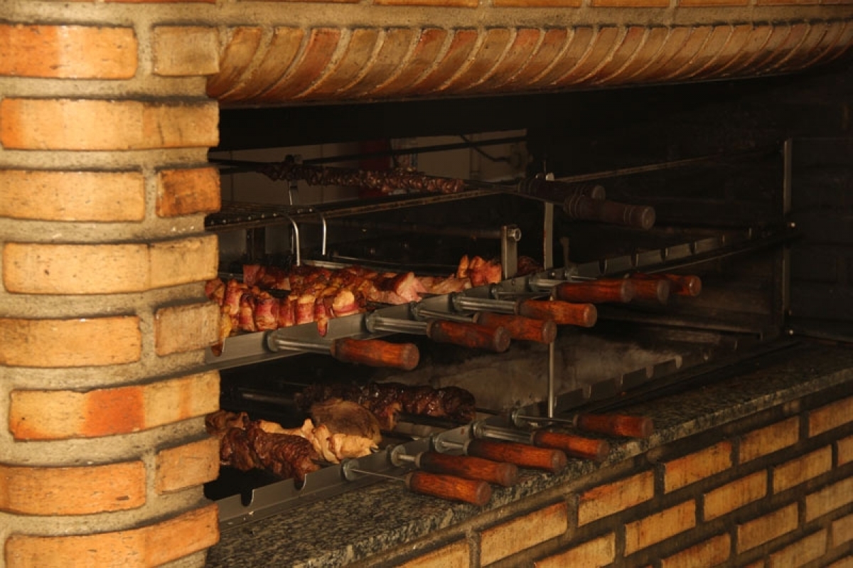 Restaurante Tradicional no Jd. Canadá - Nova Lima / MG