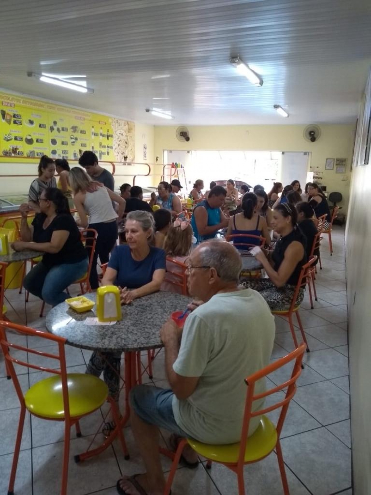 Vendo Gelateria e Chocolateria Artesanal a venda