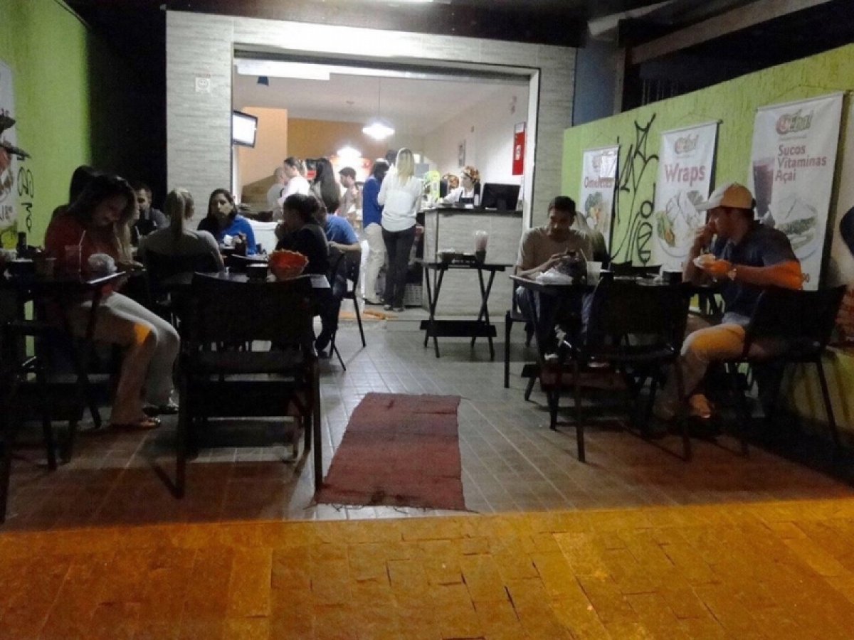 Lanchonete/Restaurante na Vila Olímpia - SP ( à 20 mts da Faculdade Anhembi Morumbi.)