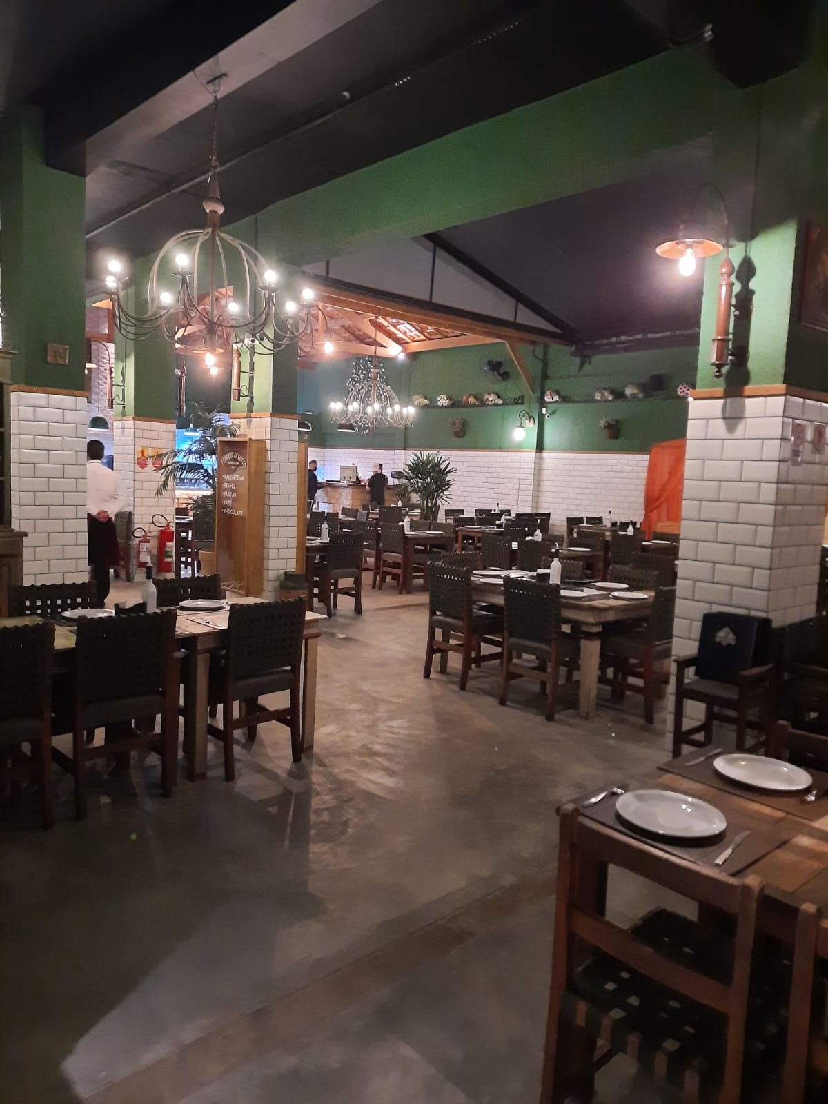 RESTAURANTE TATUAPÉ FATURA 180 MIL