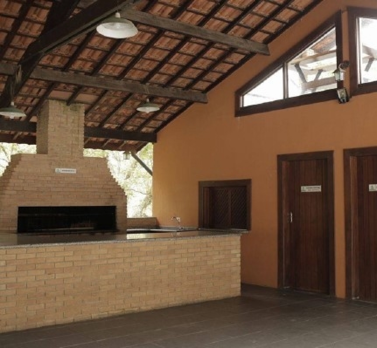 CHACARA DE EVENTOS COM CARTEIRA DE CLIENTE – 1500M ARÉ CONSTRUÍDA – 300 MIL ANUAL DE RECEITA