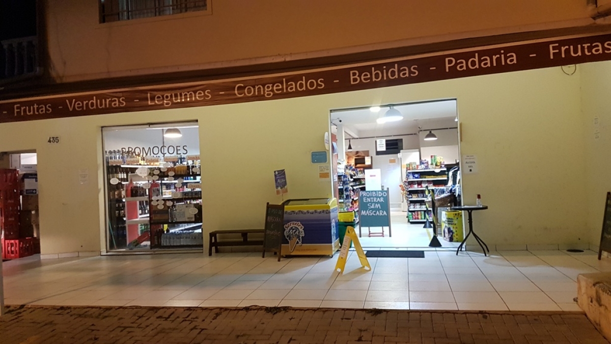 Mercado com Panificadora agredada