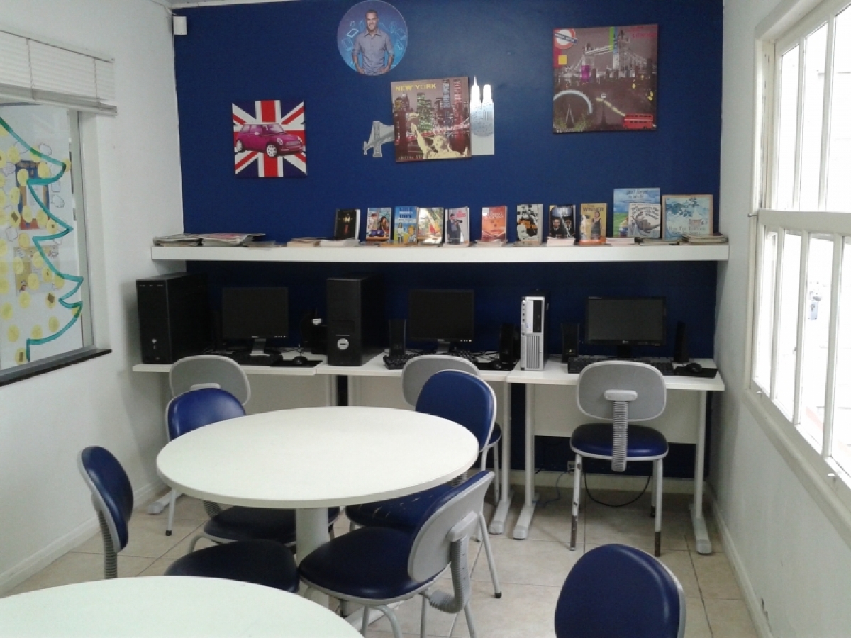 Escola de inglês à venda