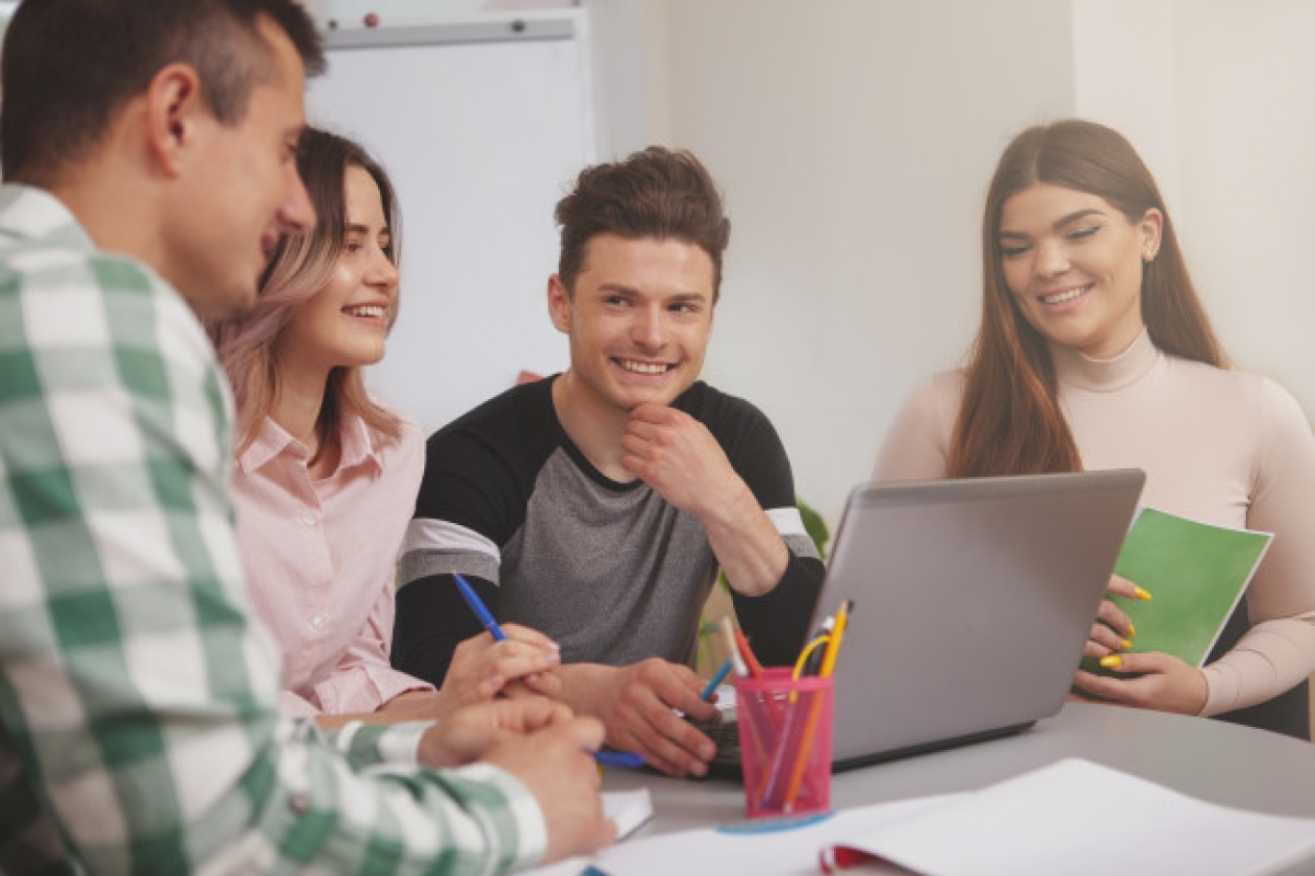 Vende-se Escola De Cursos Profissionalizantes 