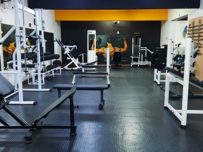 Vendo academia de ginástica bem no centro de Ponta Grossa