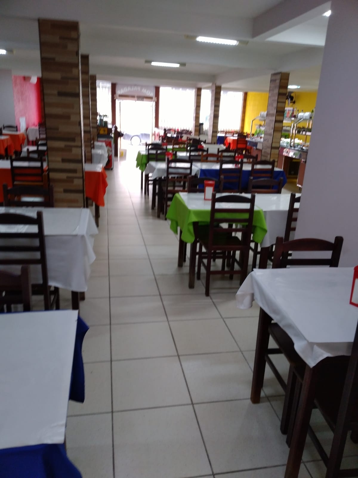 Restaurante Self-Service no Centro de Guarapari