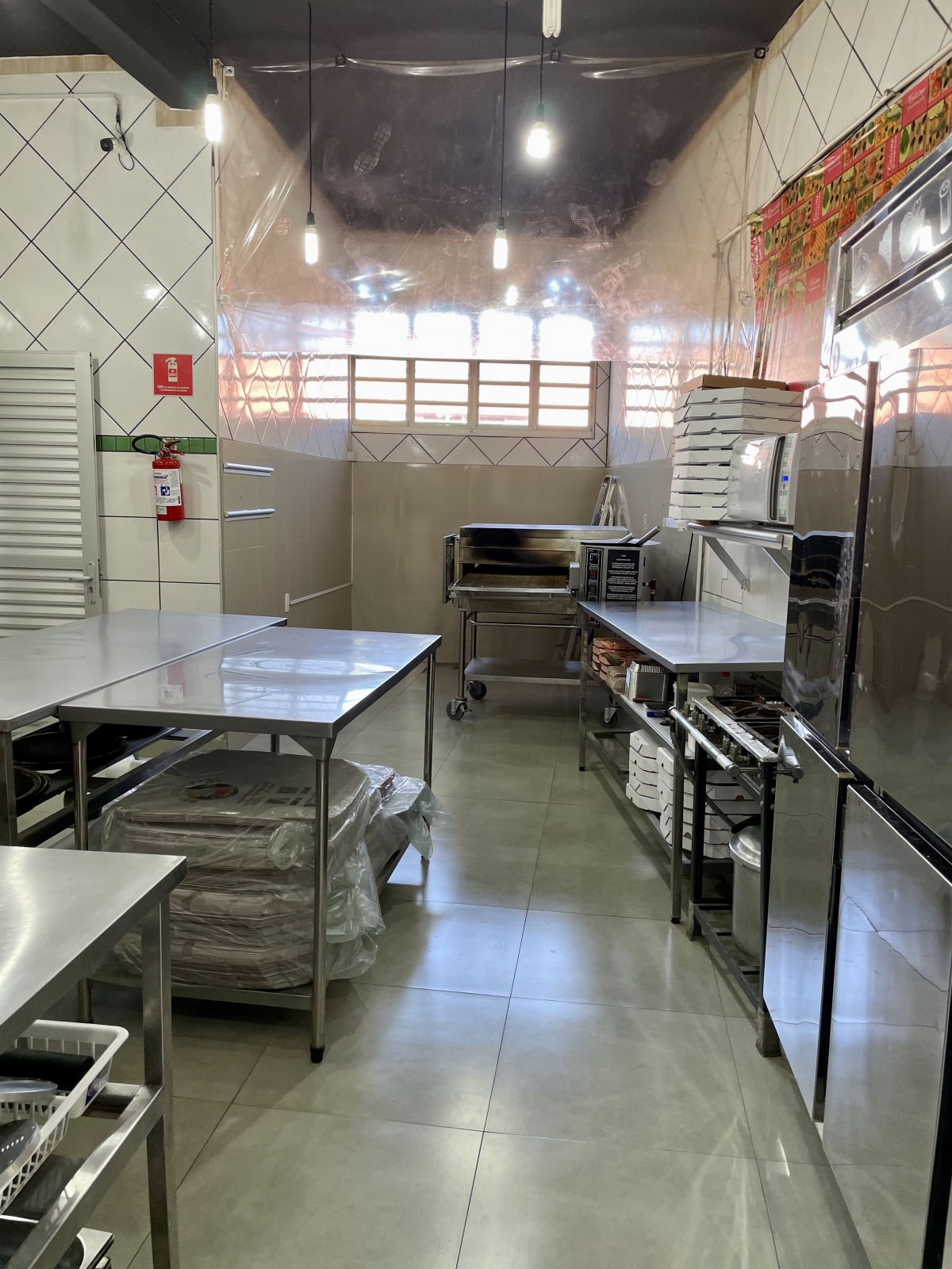 Vendo Pizzaria + Prédio (244m2)