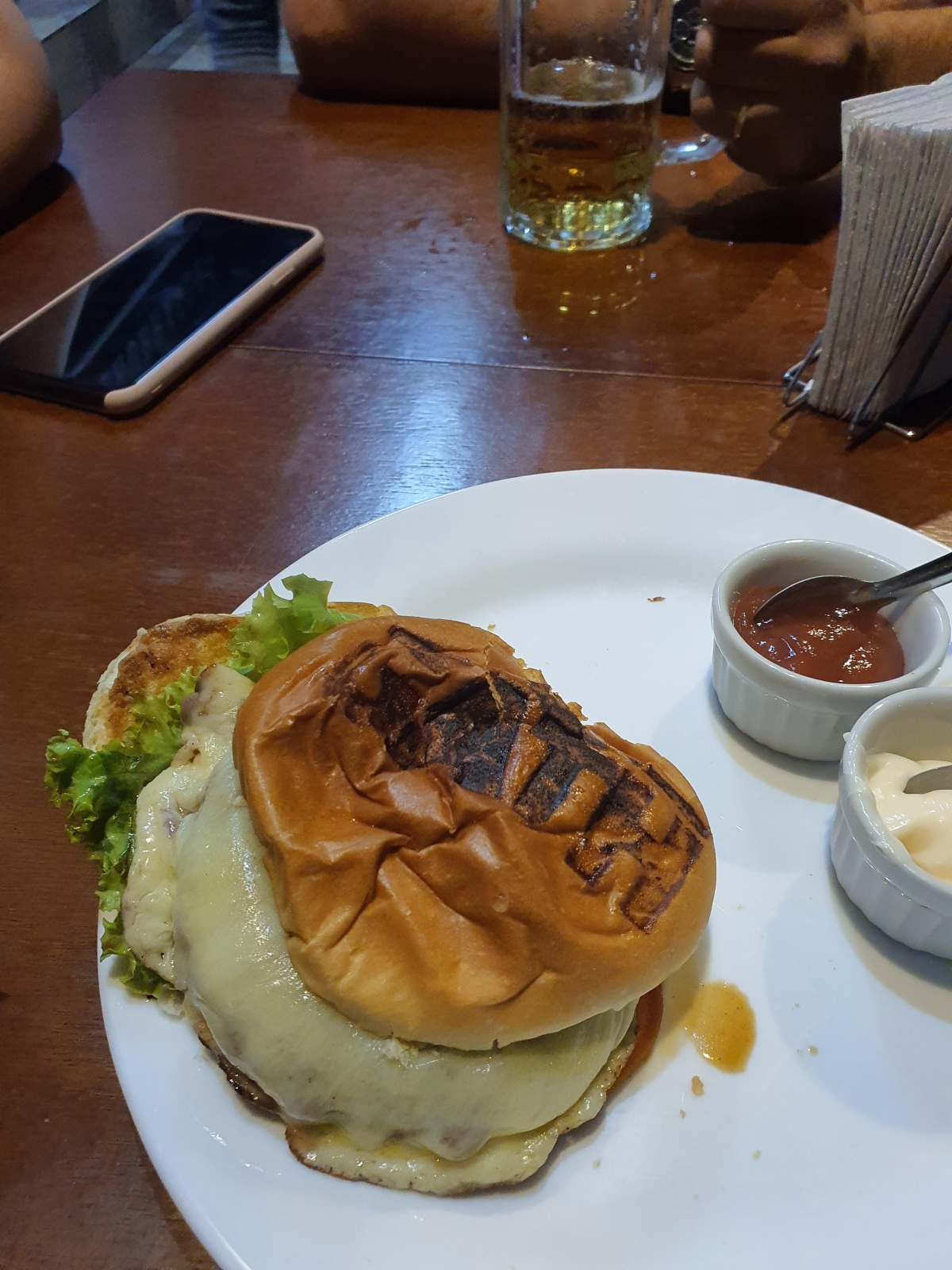 Restaurante Carnes e Burgers 