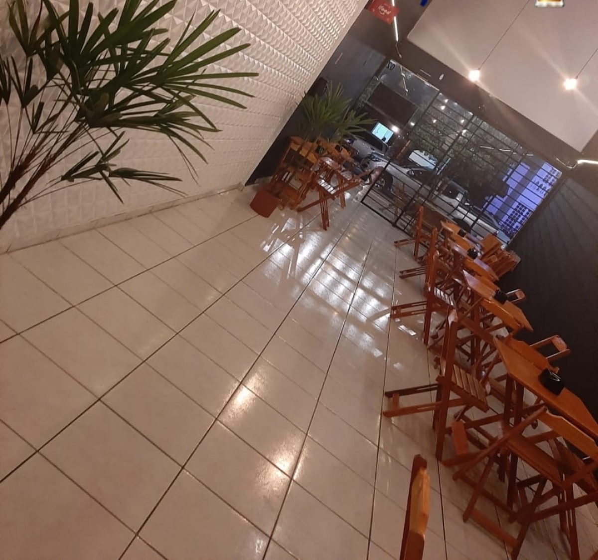 Vendo Bar localizado na rua Paranaguá - Londrina