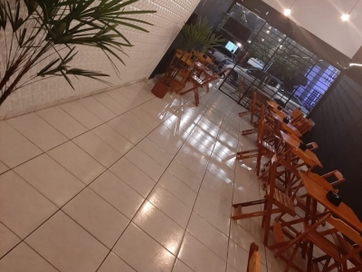 Vendo Bar localizado na rua Paranaguá - Londrina