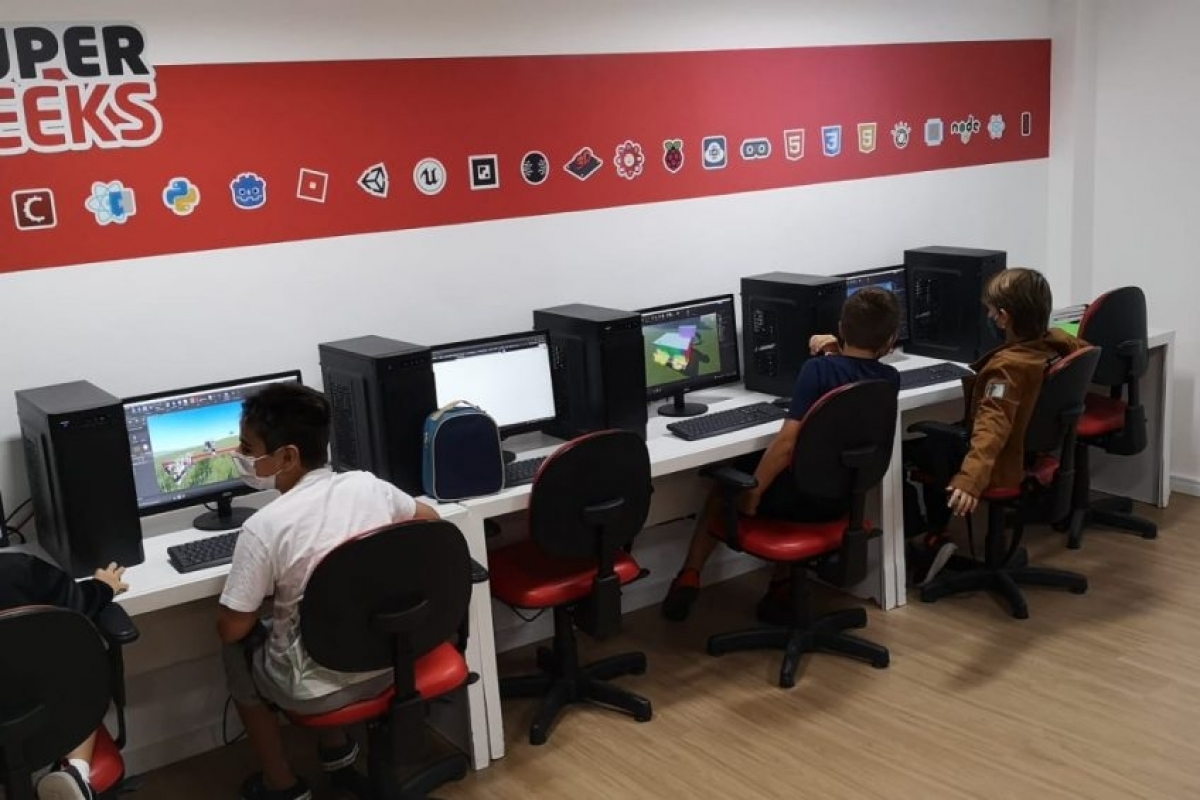 Escola de Programação e Robótica para Crianças e Adolescentes – Itaim Bibi (FRANQUIA)