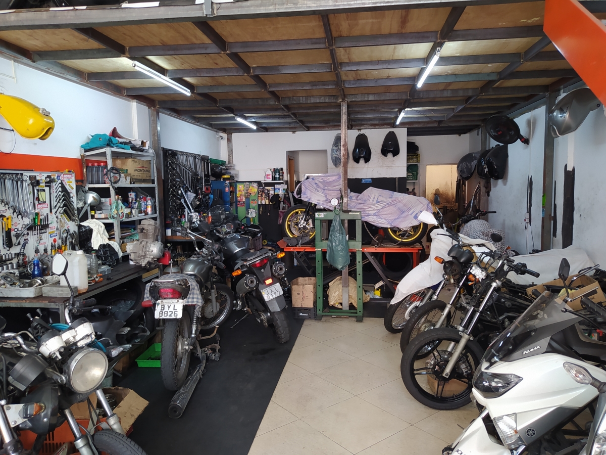 Vendo Moto Peças e Mecânica