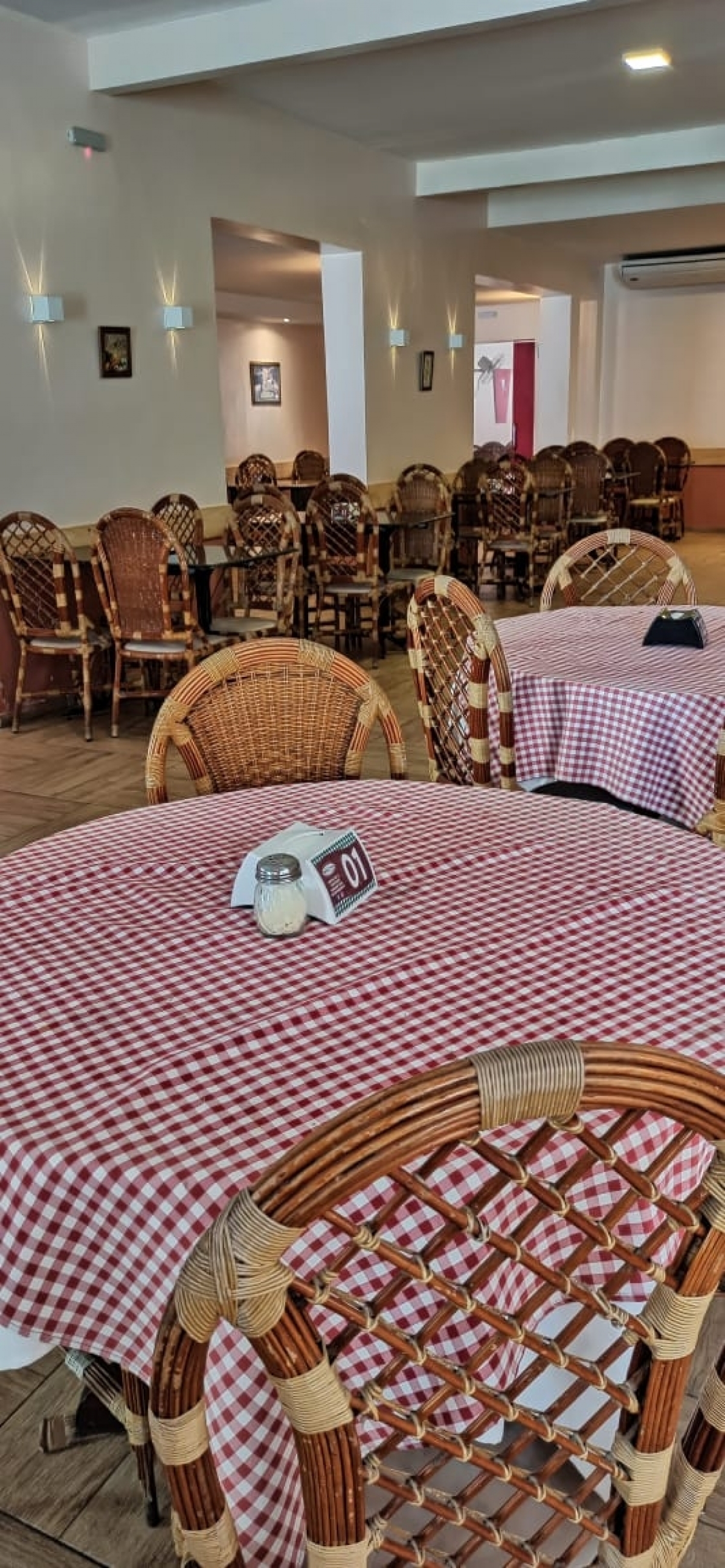 Passo ponto completo de Restaurante, com excelente localização