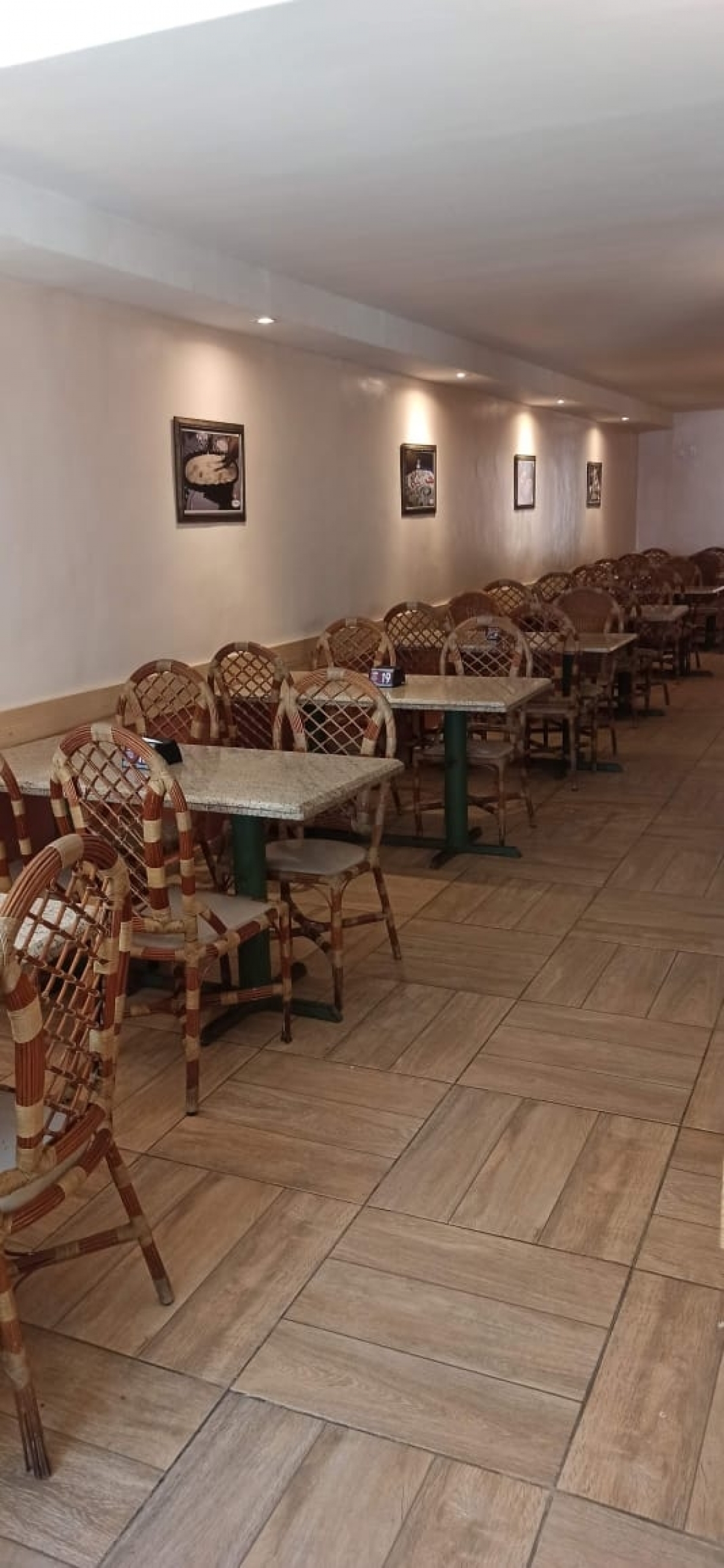 Passo ponto completo de Restaurante, com excelente localização