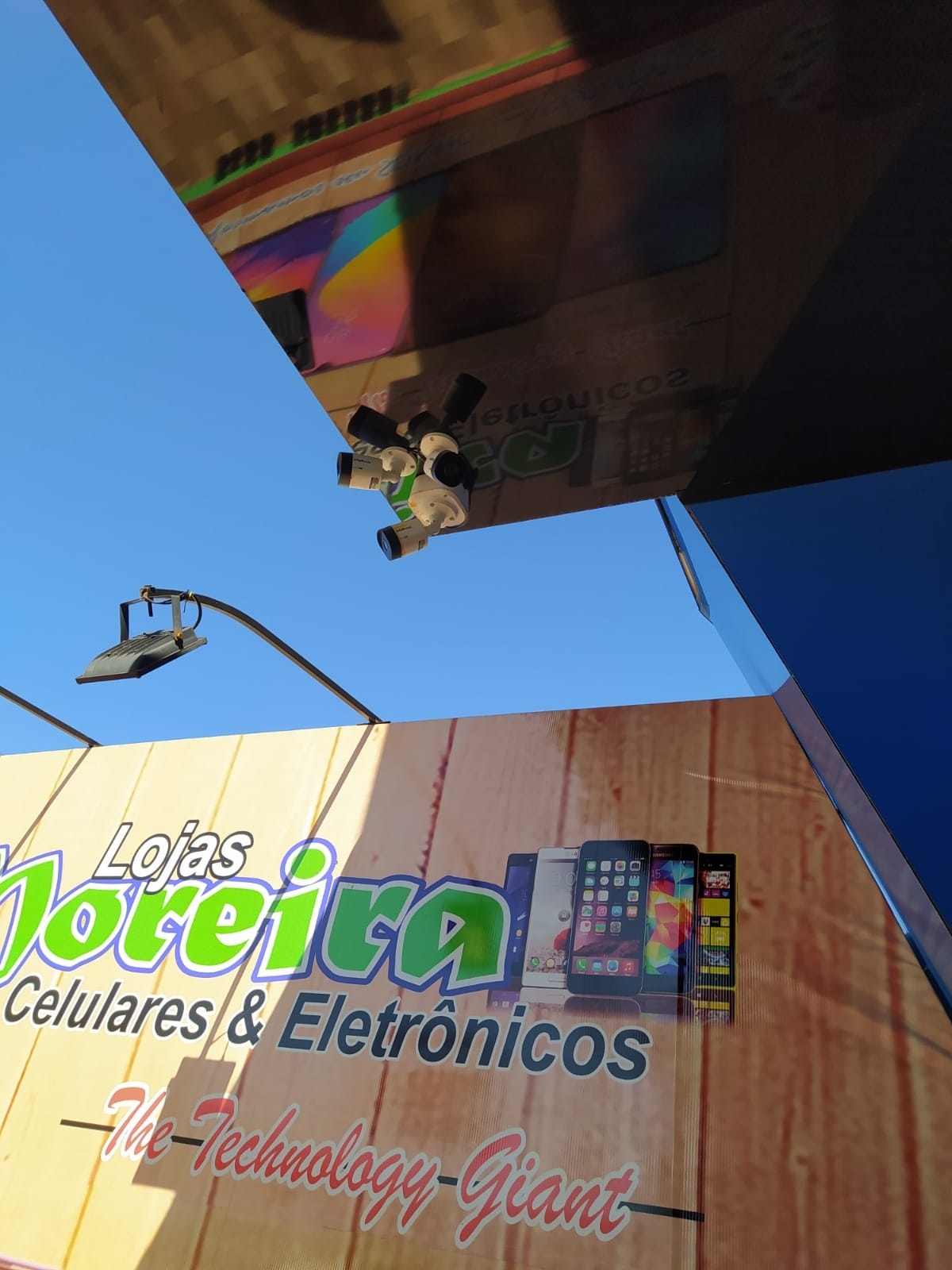 Lojas Moreira Celulares & Eletrônicos 