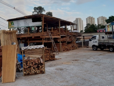 Madeireira no Butantã, São Paulo