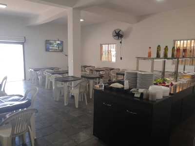 OPORTUNIDADE DE RENDA - VENDO RESTAURANTE COM PLETO FUNCIONANDO À TODO VAPOR