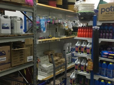 Loja de produtos para higiene, limpeza e utilidades domésticas.