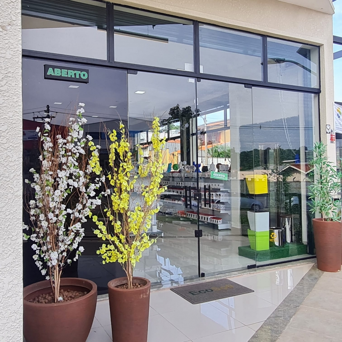 Empresa de LED e SOLAR - LOJA e ECOMMERCE